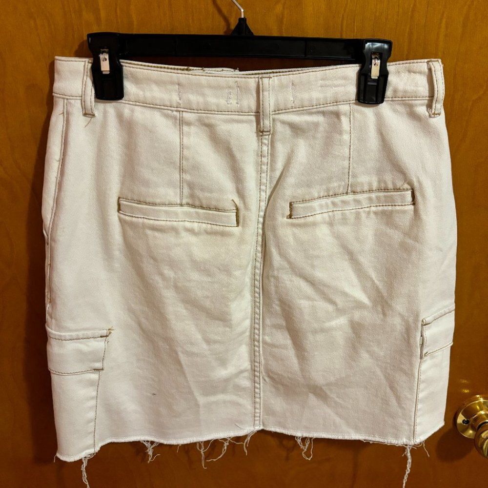 Hollister Ultra High Rise White Denim Skirt - Picture 6 of 11